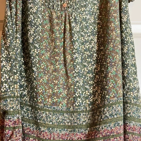 Faded glory sz-12/14, pheasant top- subtle colors, faux buttons, pleated bodice - Picture 8 of 16